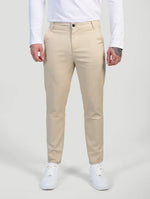 ASTINO| PANTALÓN CHINO BEIGE