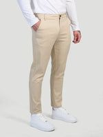 ASTINO| PANTALÓN CHINO BEIGE