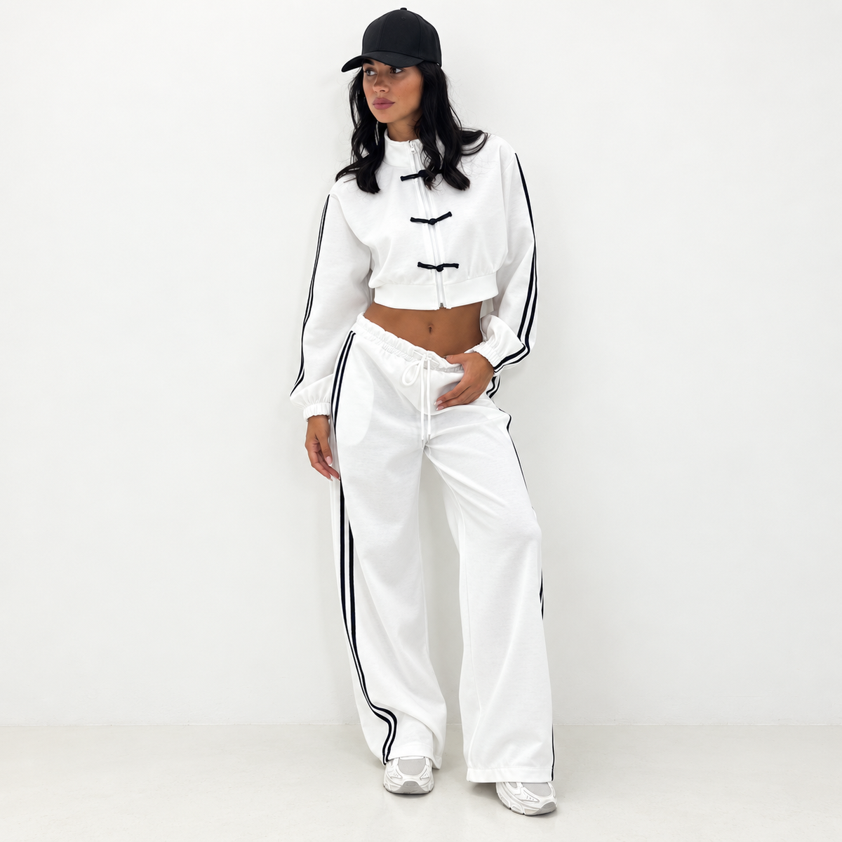 ALESSIA | CONJUNTO CASUAL DE CHAQUETA CORTA Y PANTALÓN